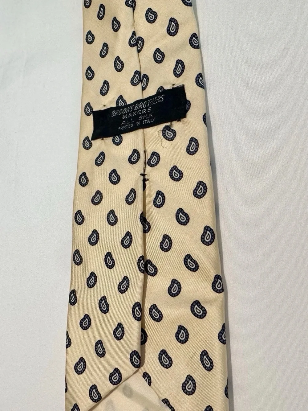 Lot of 22 Mixed Neck Ties Brooks Brothers, Steve Harvey, Tommy Hilfiger, Etc